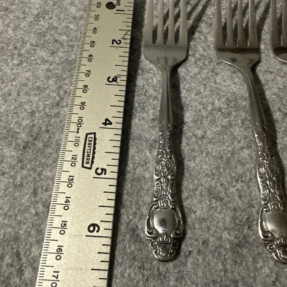 4‎ International Stainless VERONA Pattern Salad or Dessert Forks  7449